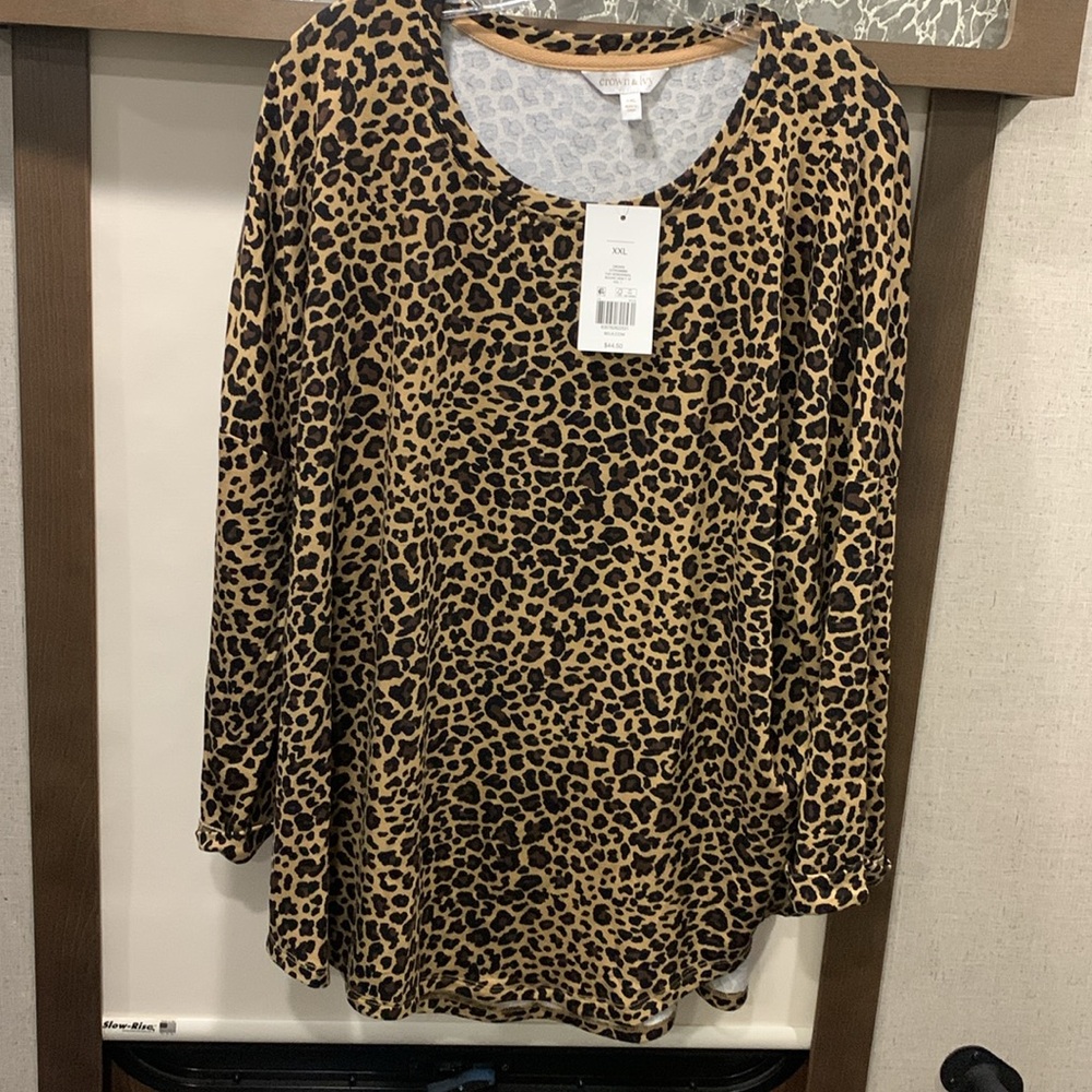 Crown & Ivy Leopard Print Top NEW Size XXL Lovely long Sleeve all occasion must